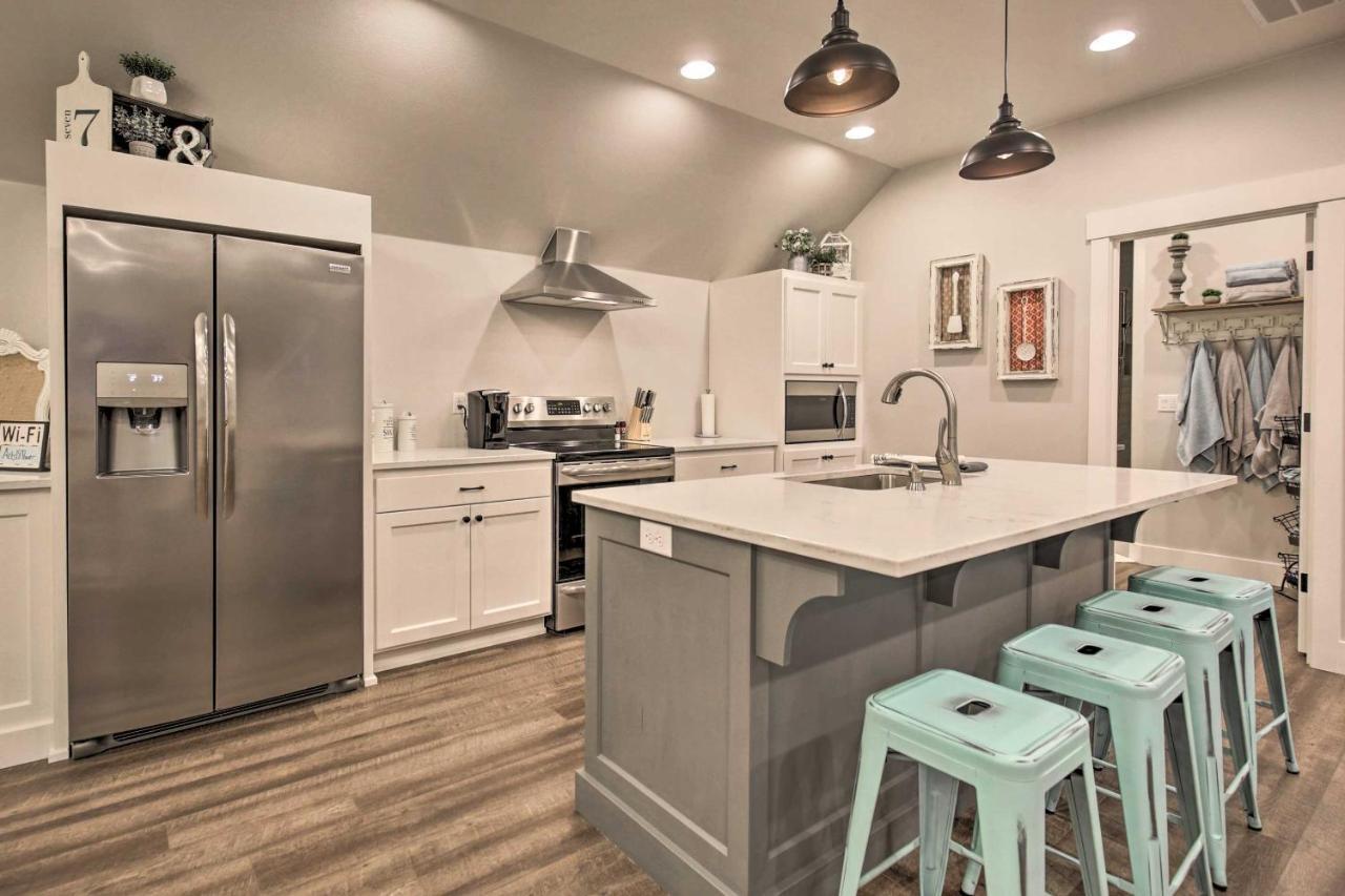 Chic Farmhouse With Creek In Heart Of Wine Country! McMinnville Exteriör bild